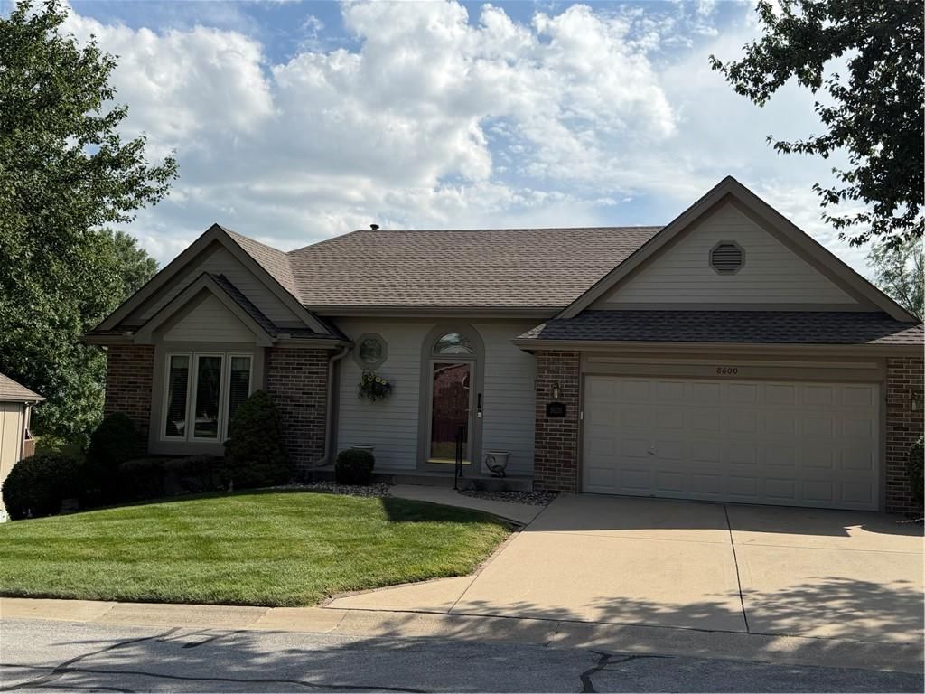 8600 N Chatham Circle, Kansas City, MO