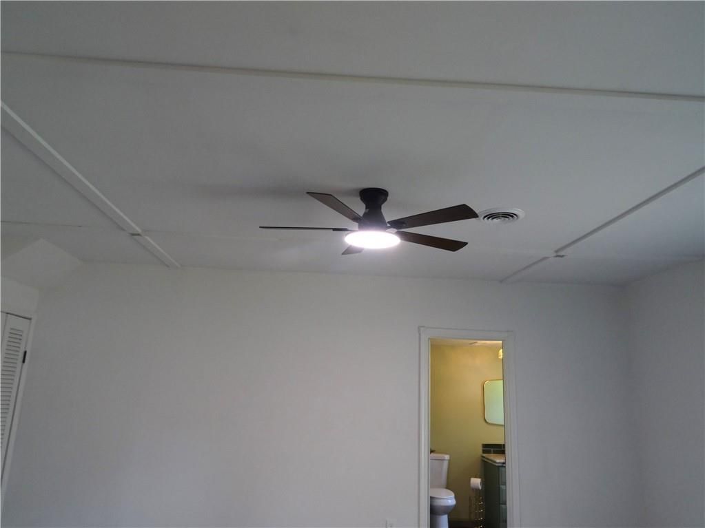305 S Mechanic Street — photo 10