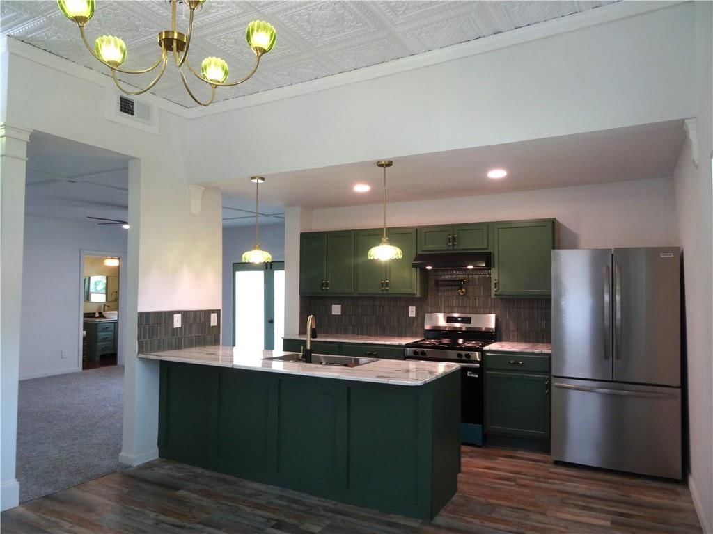 305 S Mechanic Street — photo 16