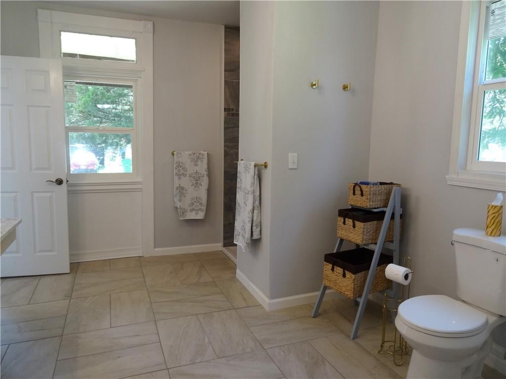 305 S Mechanic Street — photo 35