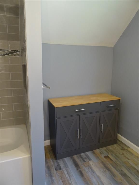 305 S Mechanic Street — photo 45