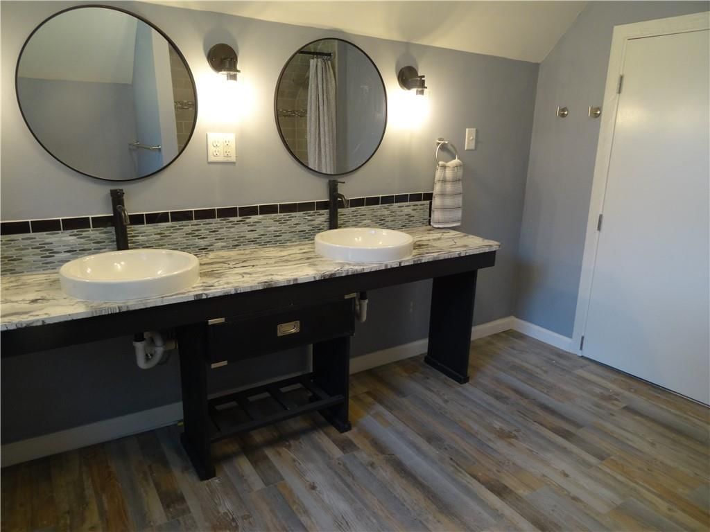 305 S Mechanic Street — photo 47