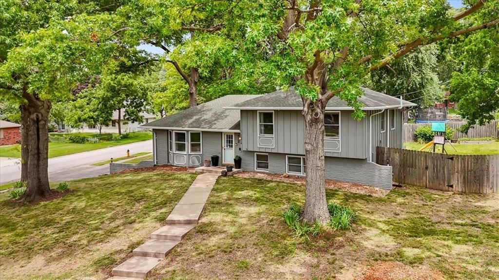 11614 McAnany Drive — photo 1