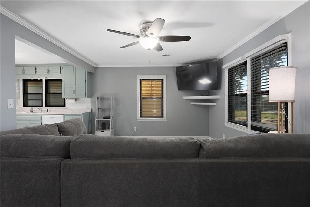 17 Hostetter Street — photo 4