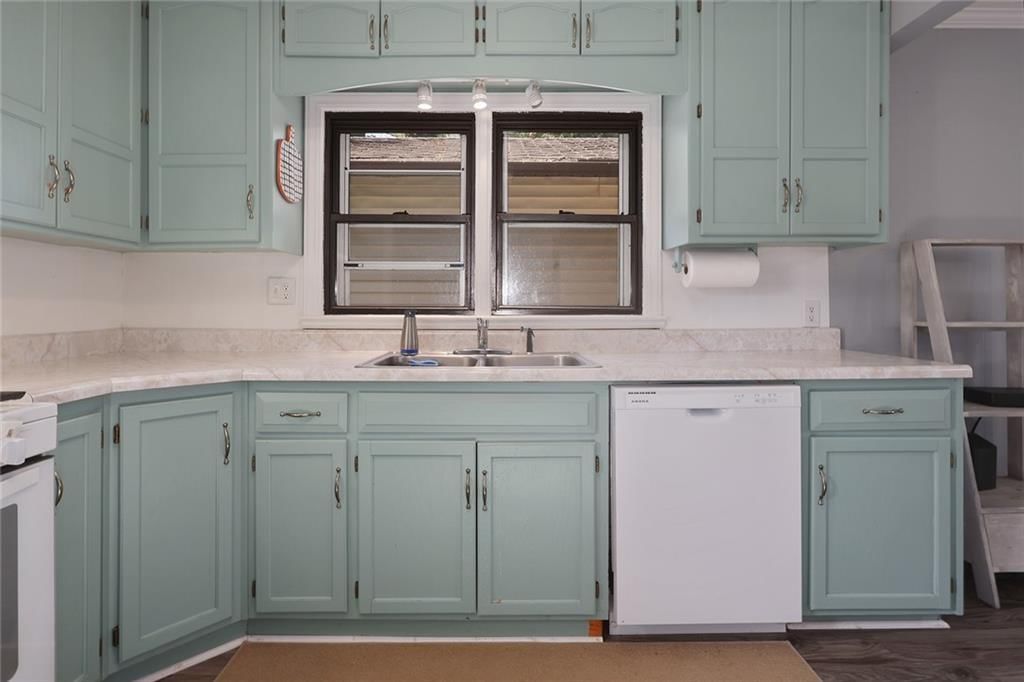 17 Hostetter Street — photo 10