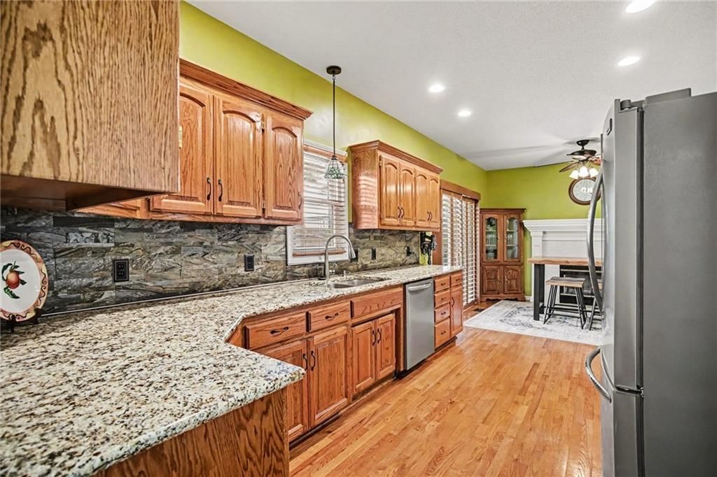 304 Shannon Avenue — photo 12