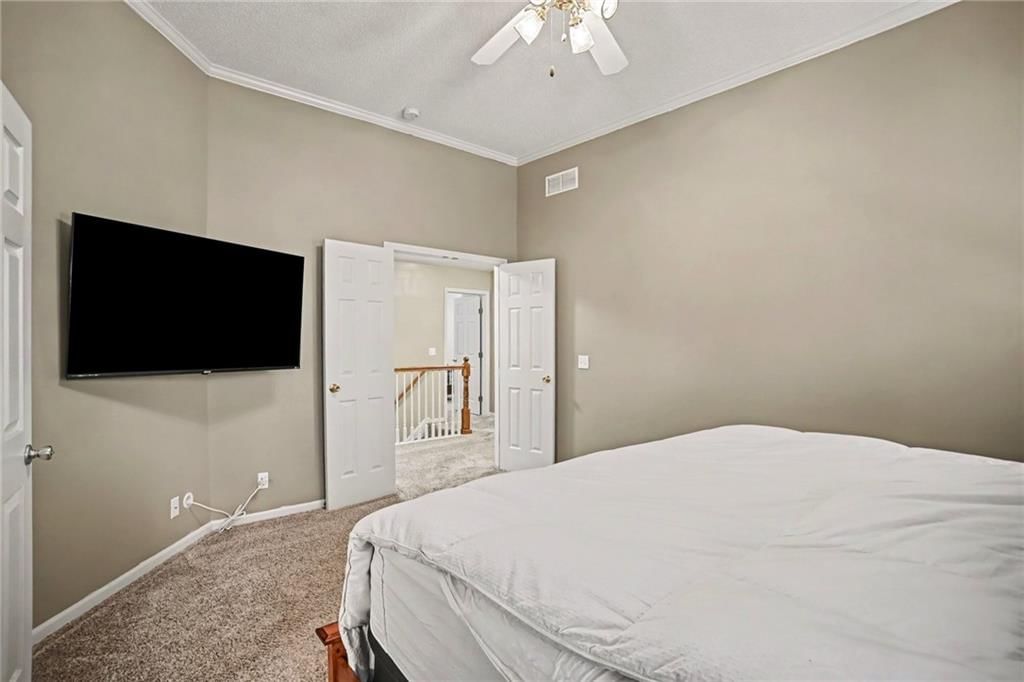 304 Shannon Avenue — photo 16