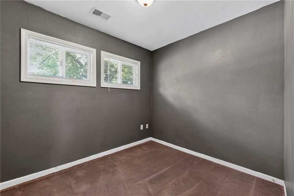 11229 Corrington Avenue — photo 15