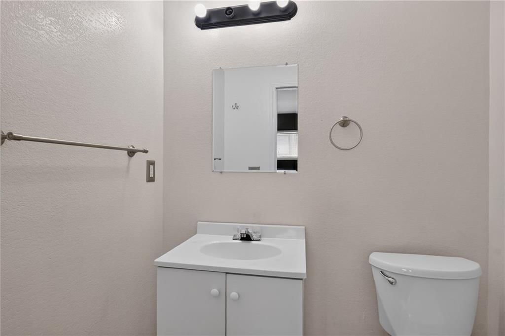 11229 Corrington Avenue — photo 22