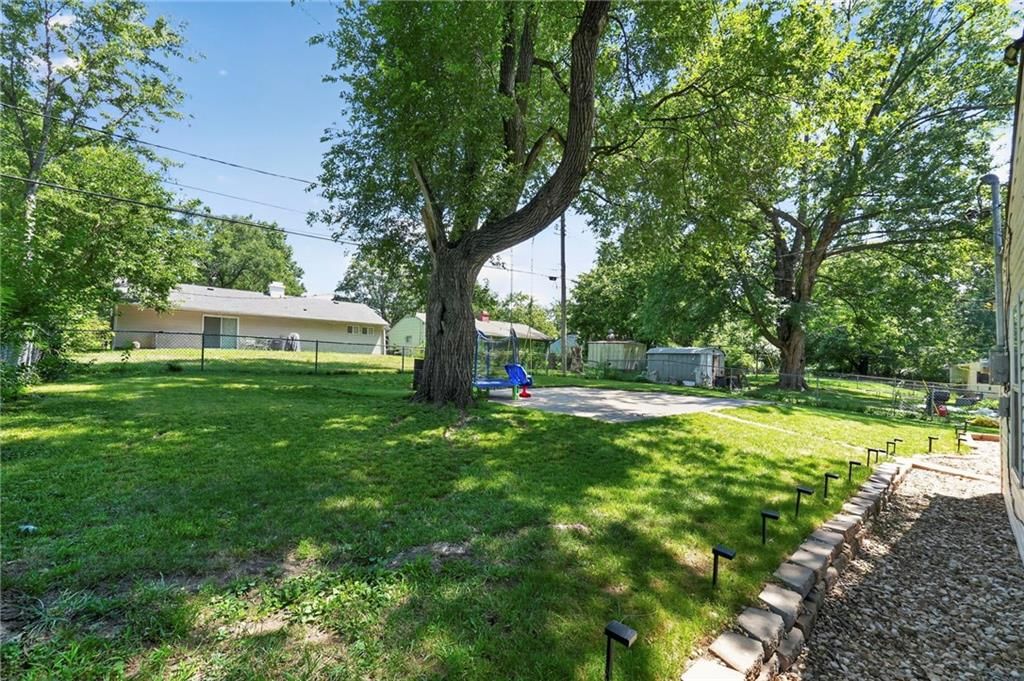 11229 Corrington Avenue — photo 25