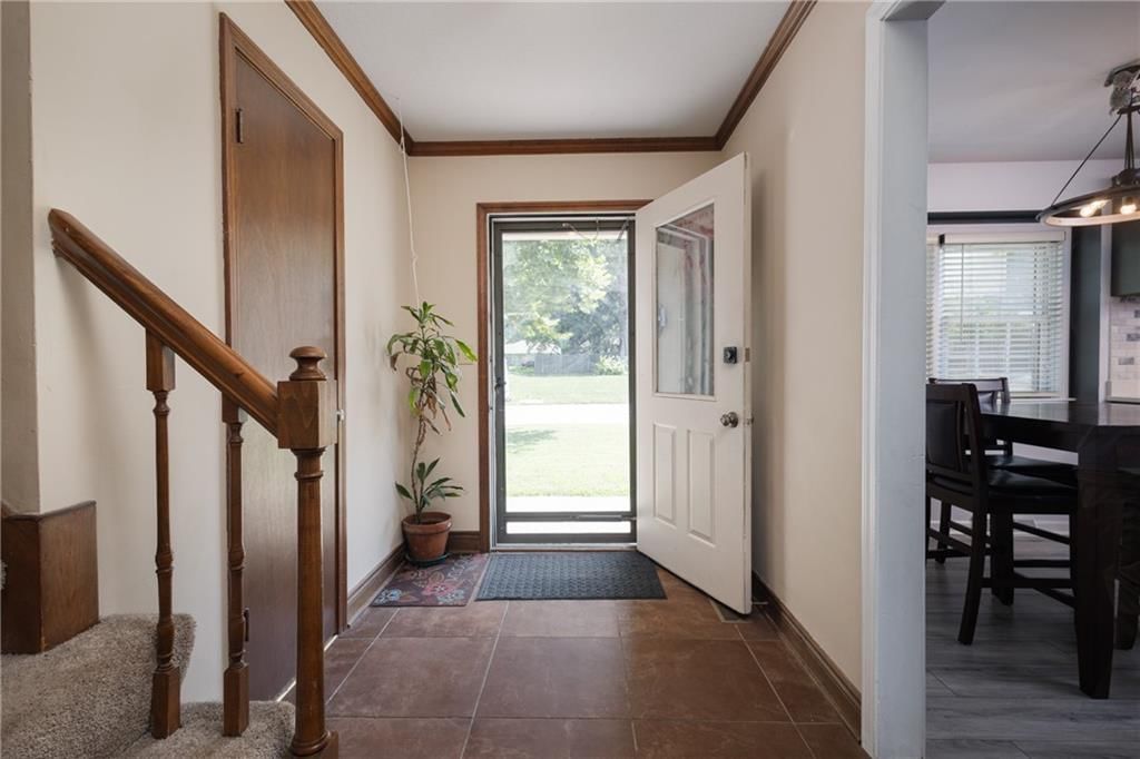 404 S SUNSET Lane — photo 6