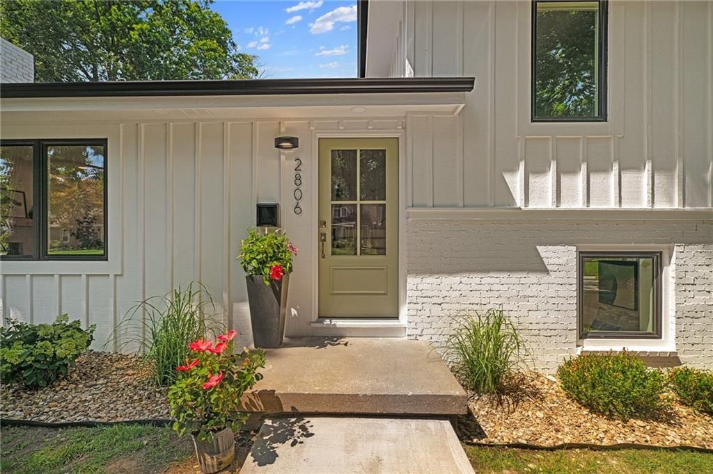 2806 W 48th Street — photo 4