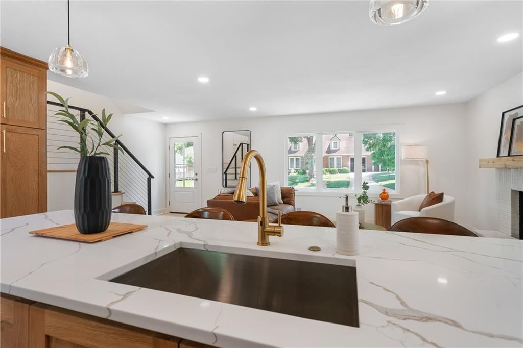 2806 W 48th Street — photo 13