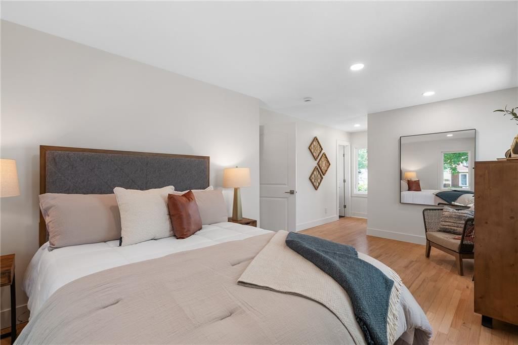 2806 W 48th Street — photo 15