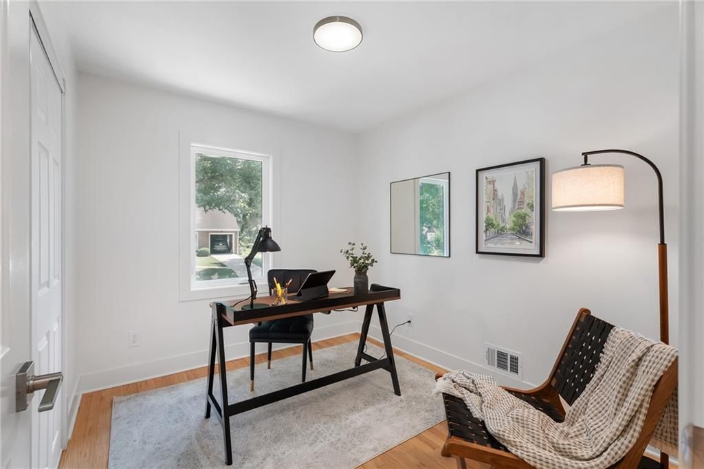 2806 W 48th Street — photo 20
