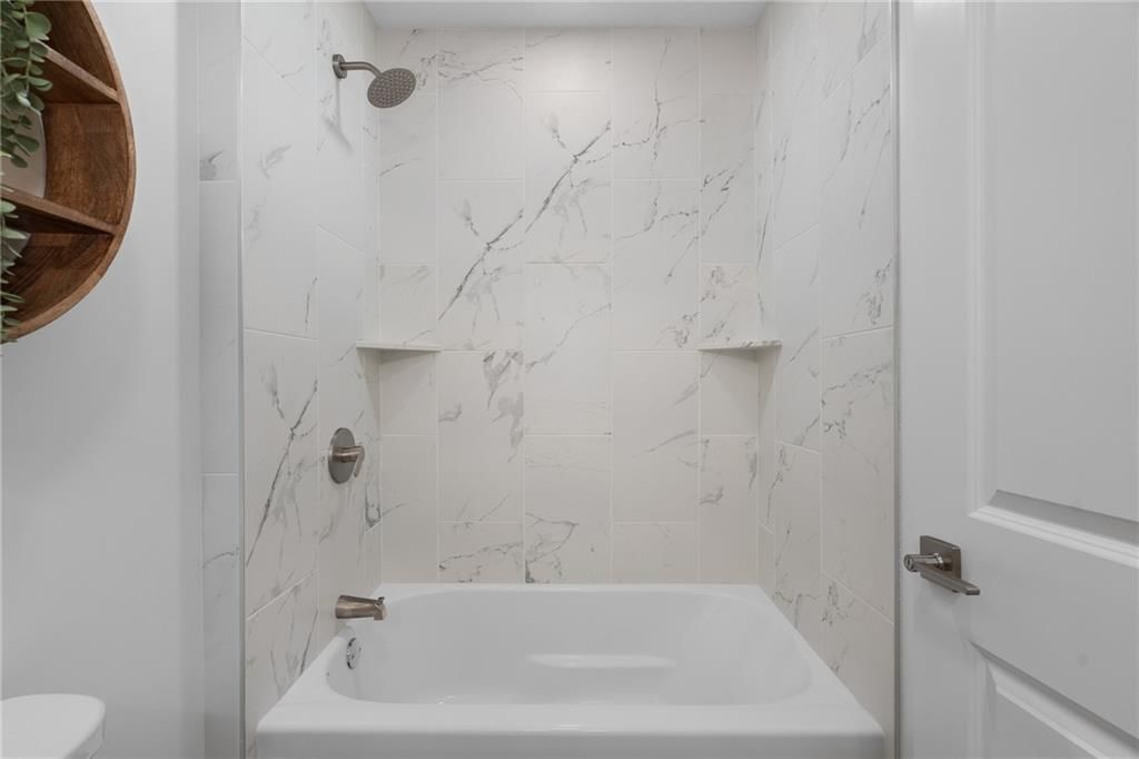 2806 W 48th Street — photo 23