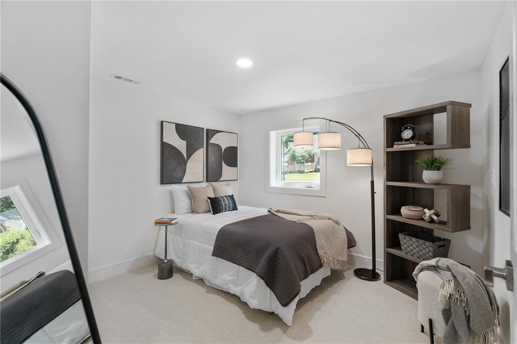 2806 W 48th Street — photo 24