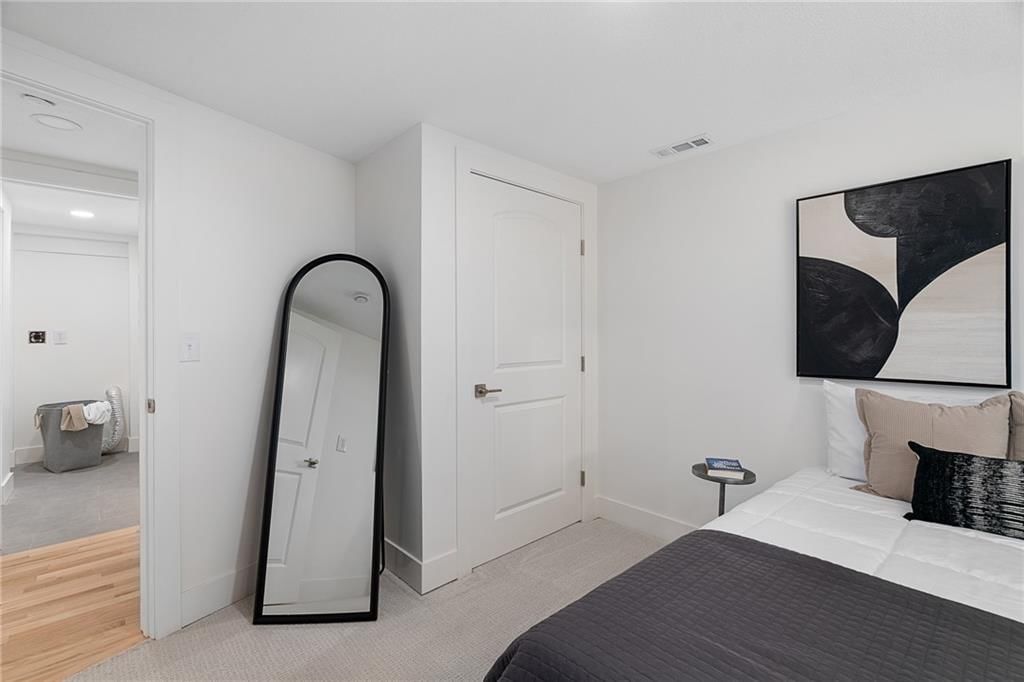 2806 W 48th Street — photo 25