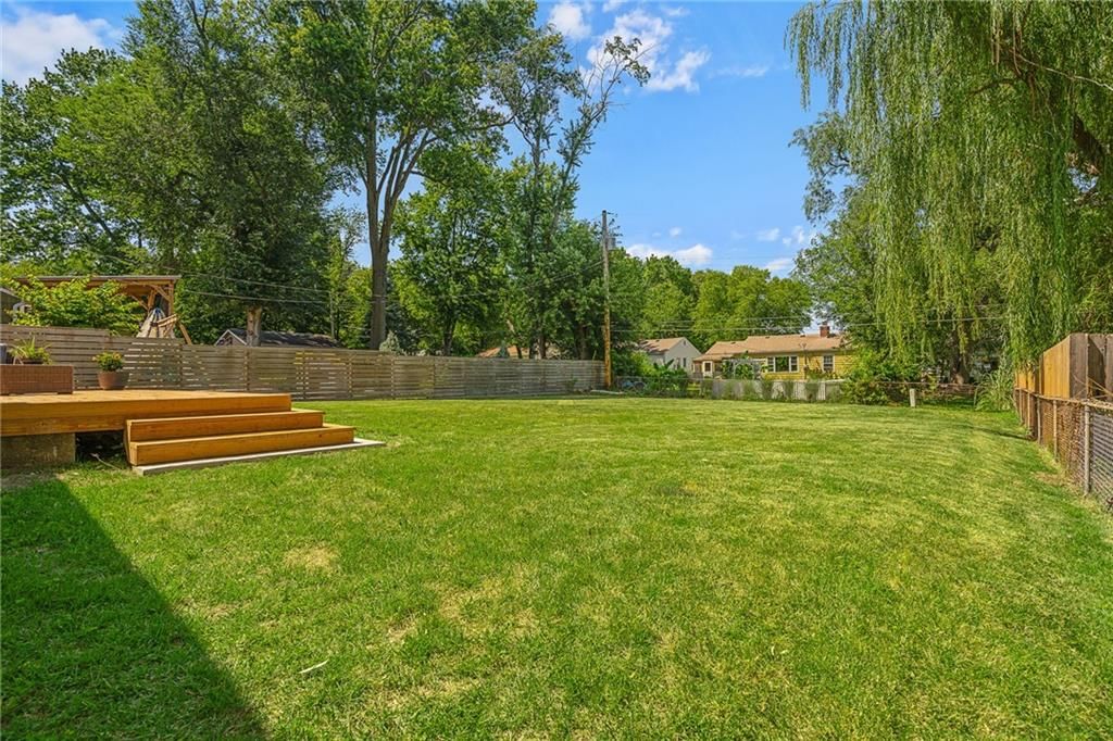 2806 W 48th Street — photo 37