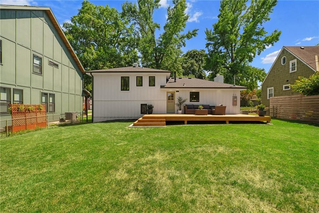 2806 W 48th Street — photo 41