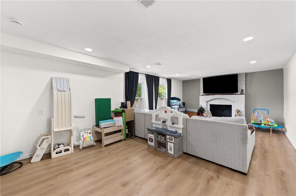 8908 Evanston Avenue — photo 14