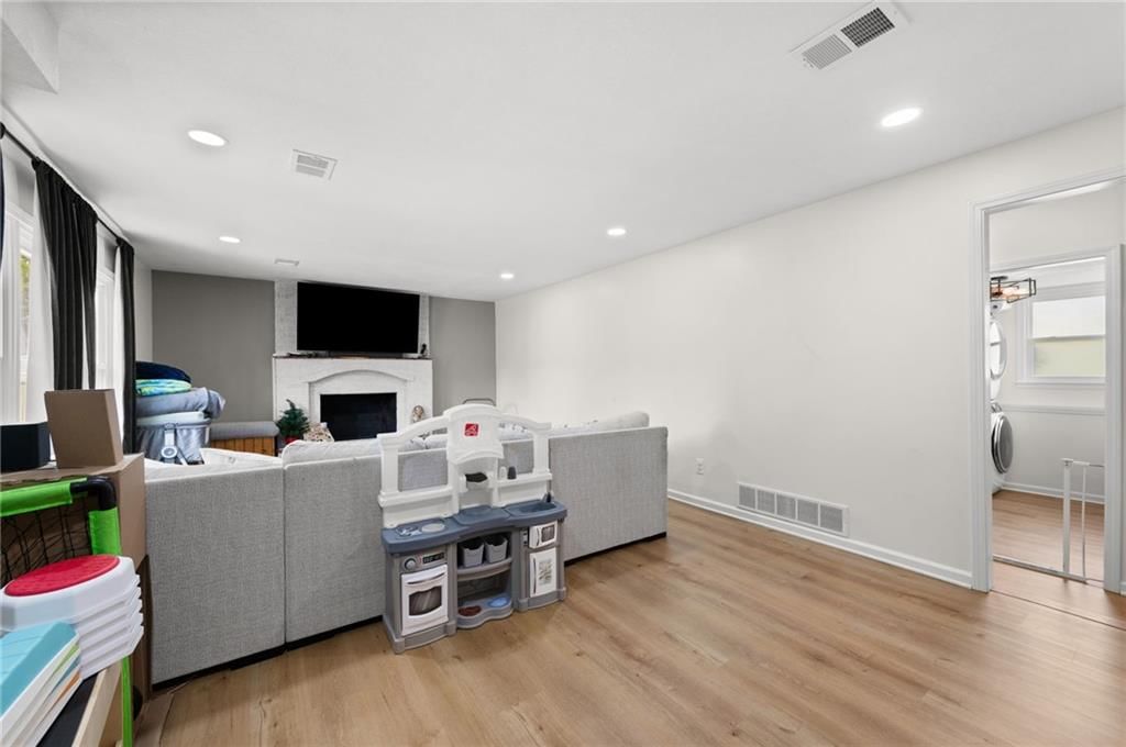 8908 Evanston Avenue — photo 15