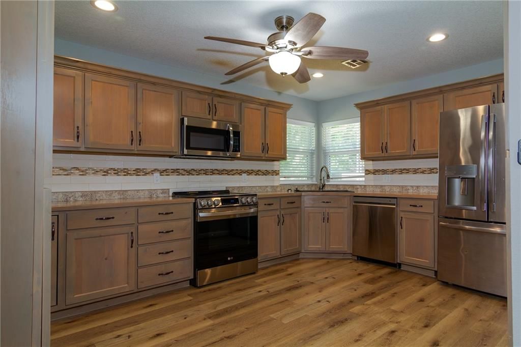 303 S Jefferson Street — photo 9