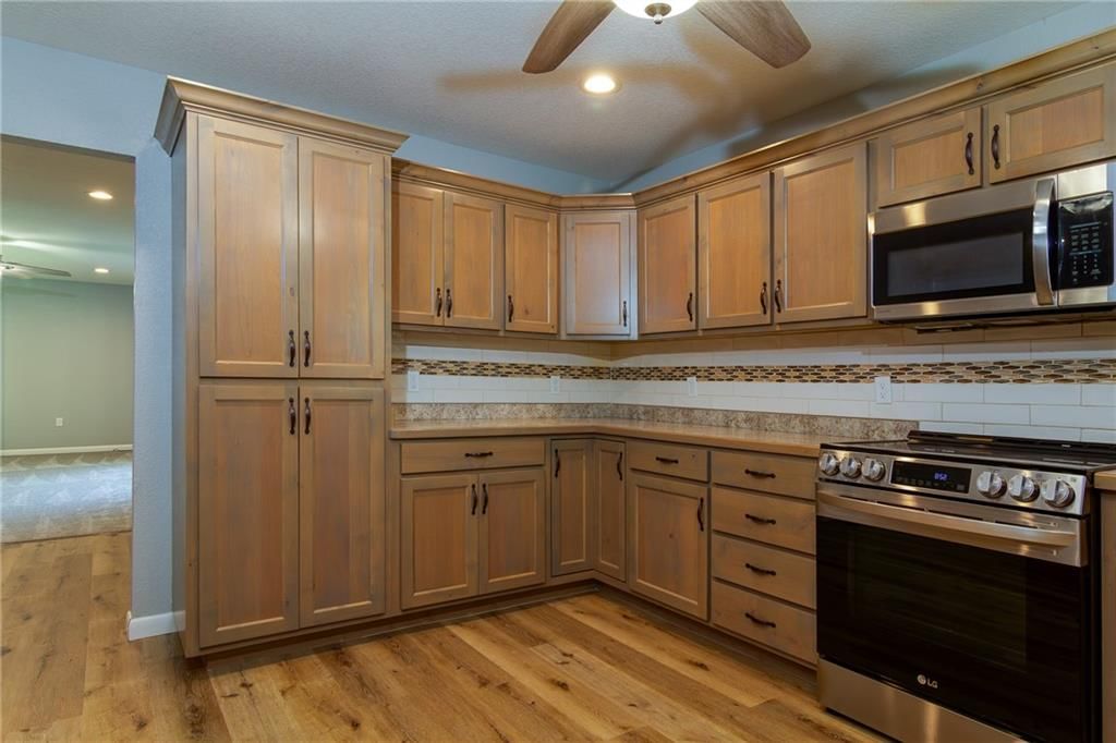 303 S Jefferson Street — photo 12
