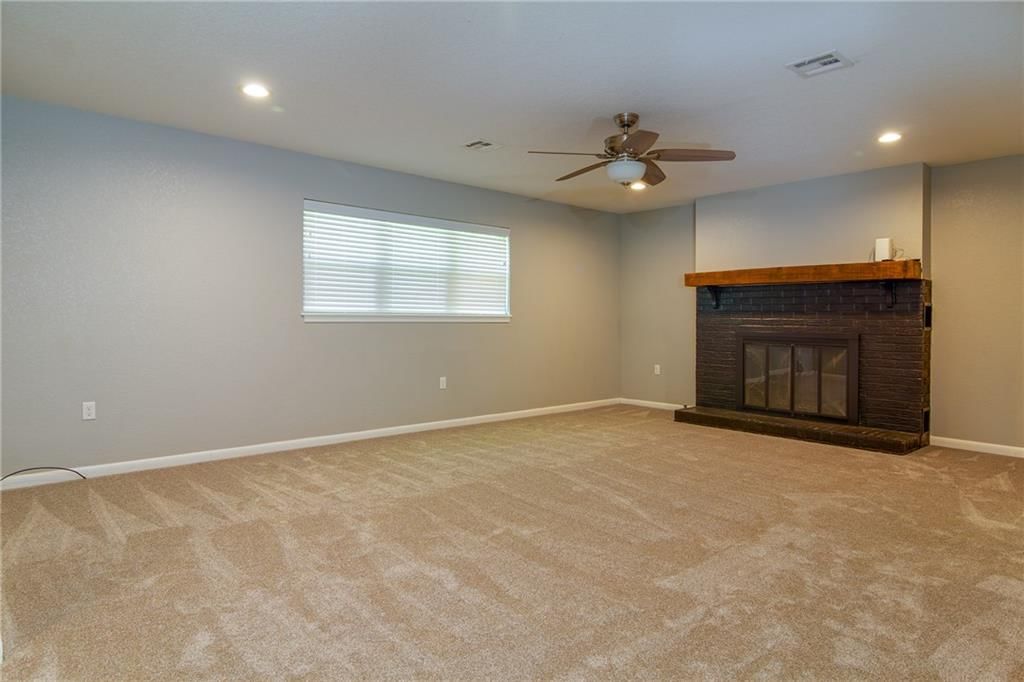 303 S Jefferson Street — photo 15
