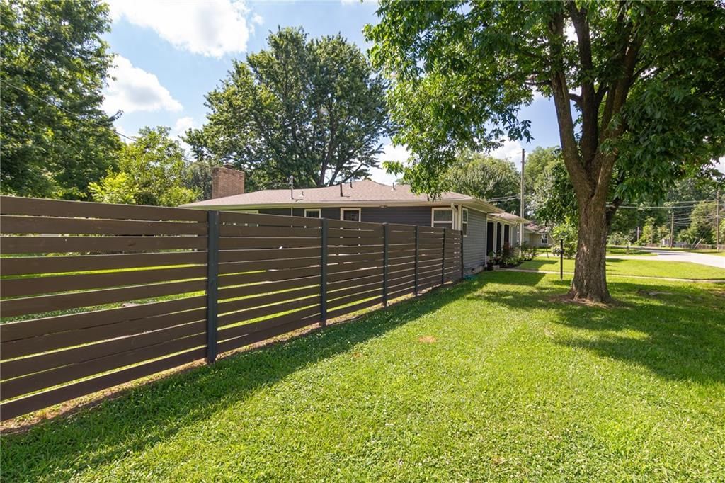 303 S Jefferson Street — photo 35