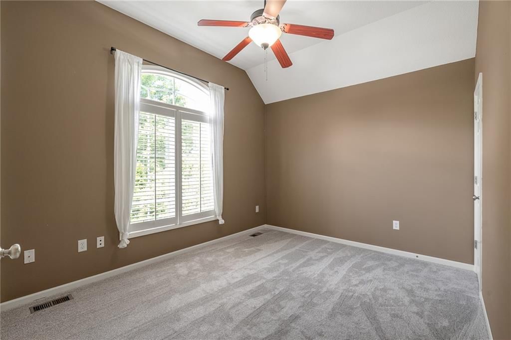 4517 N 110th Street — photo 32