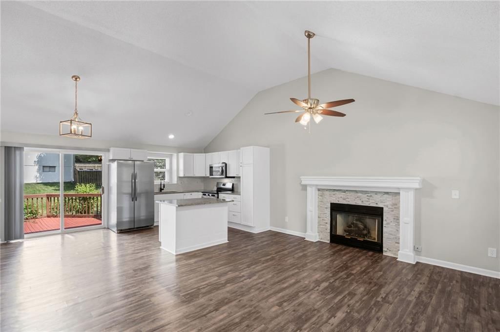 6315 N Quincy Avenue — photo 4