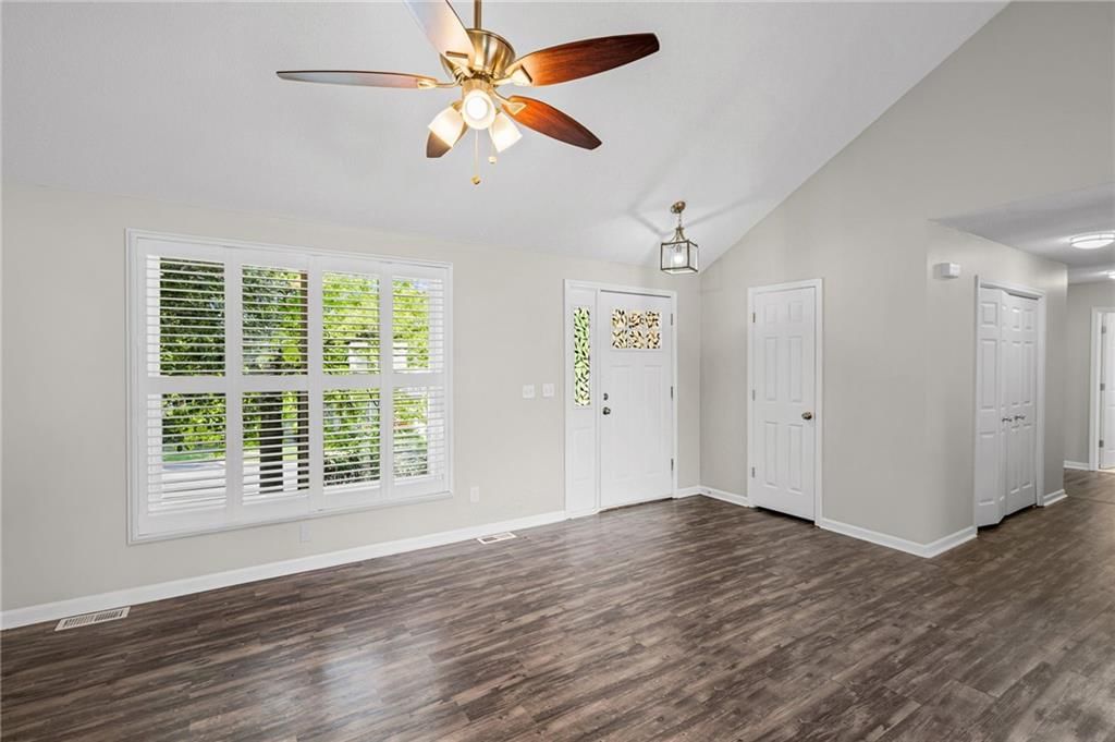 6315 N Quincy Avenue — photo 6