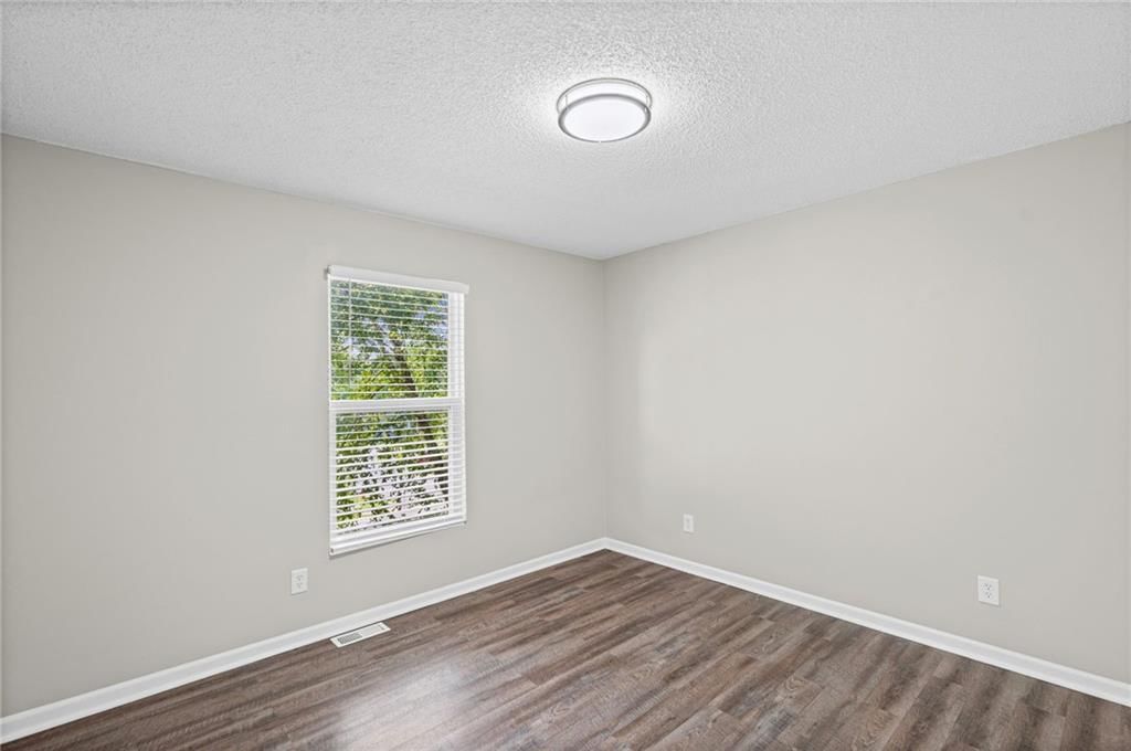 6315 N Quincy Avenue — photo 25