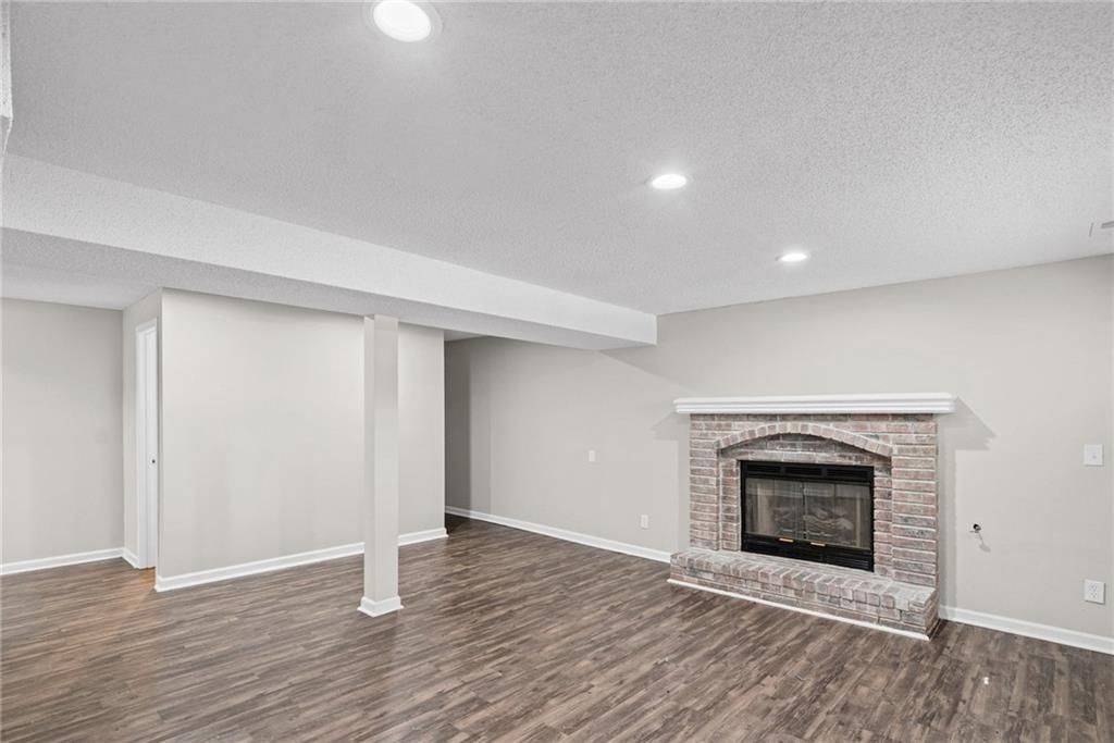 6315 N Quincy Avenue — photo 28