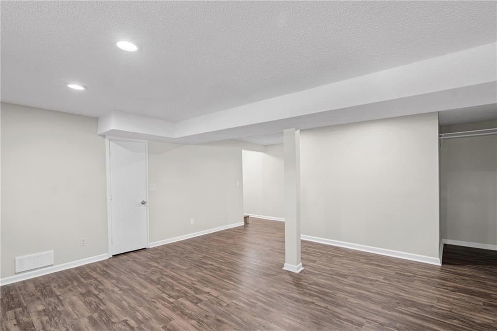 6315 N Quincy Avenue — photo 29