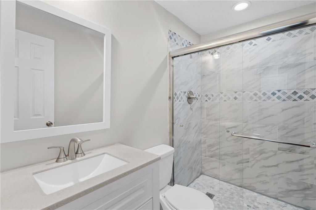6315 N Quincy Avenue — photo 30