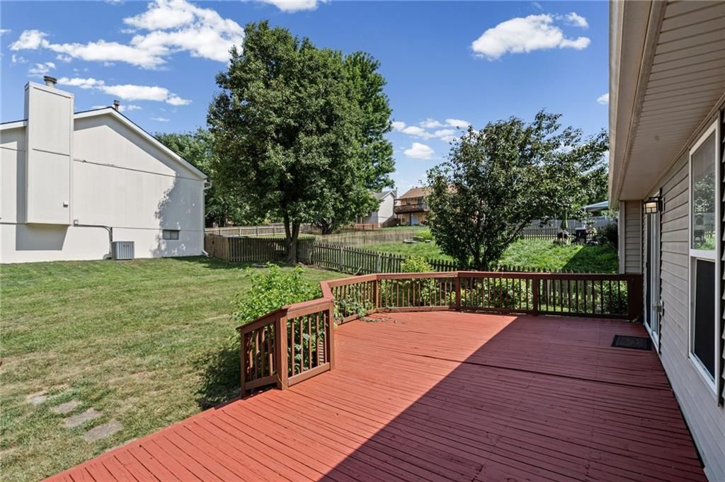 6315 N Quincy Avenue — photo 32