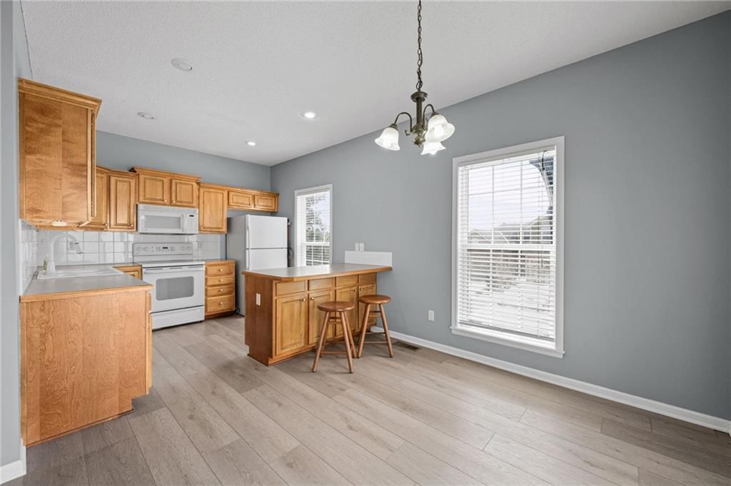 13748 Grove Avenue — photo 15