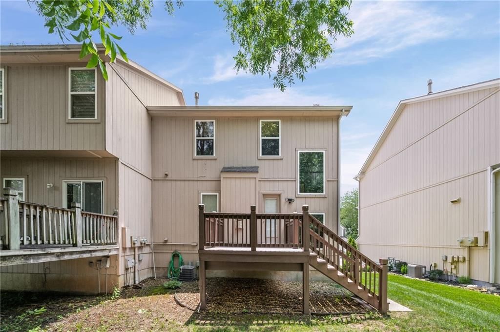 13748 Grove Avenue — photo 33