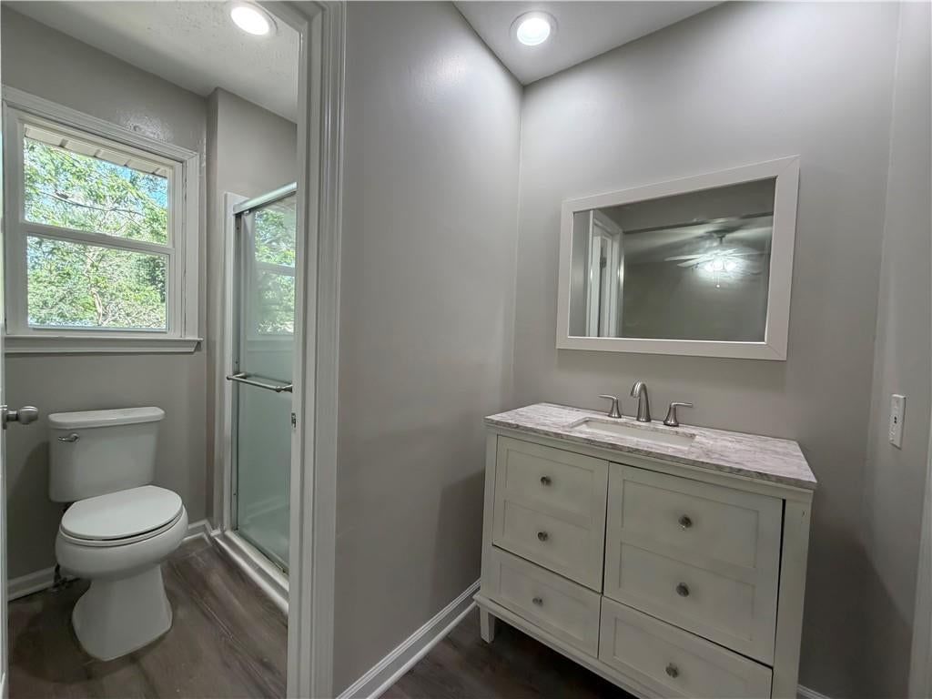 Photo 15 of 23 - 201 SE Princeton Place, Blue Springs, MO 64014