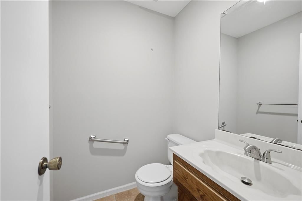 131 SW Donovan Road — photo 7