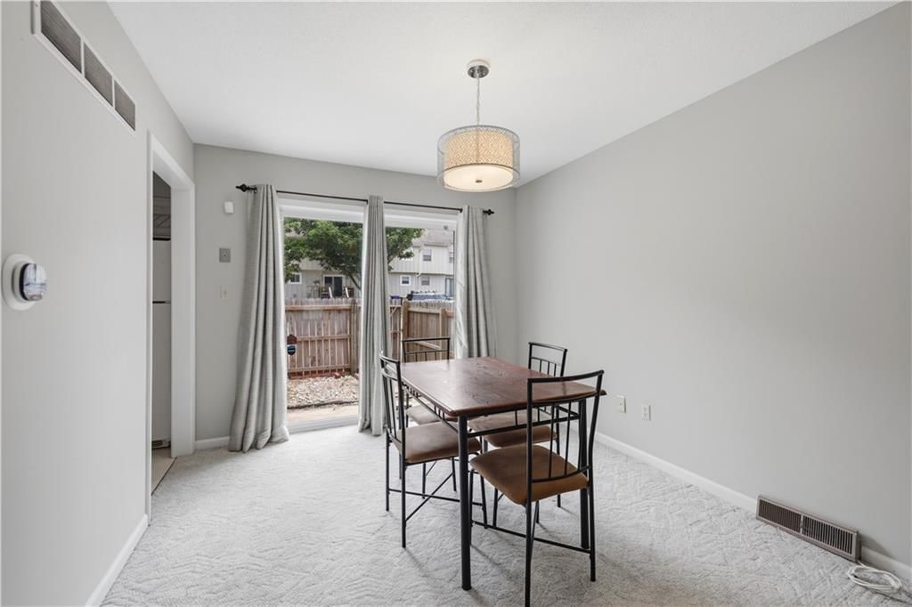 131 SW Donovan Road — photo 9