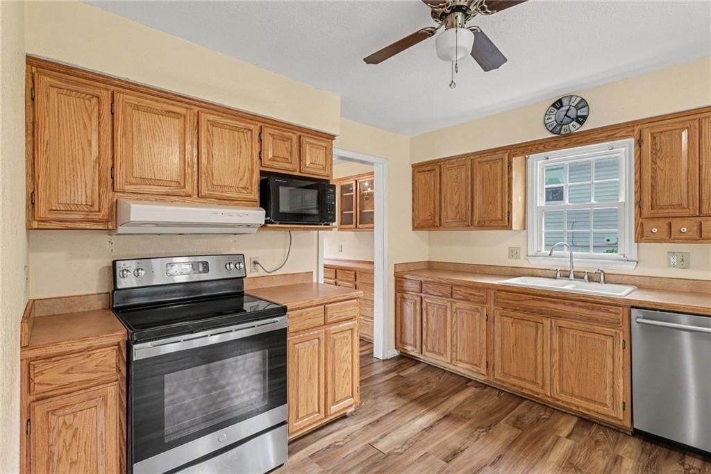 419 Gordon Drive — photo 12