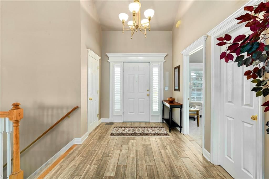 537 NE Topaz Drive — photo 5