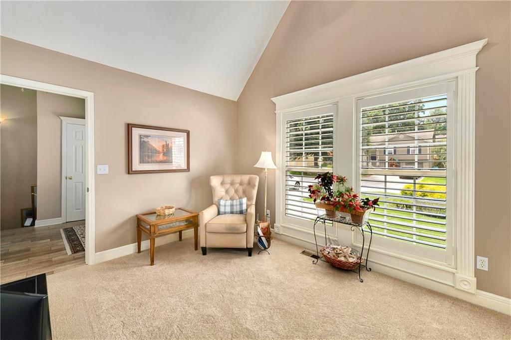 537 NE Topaz Drive — photo 19