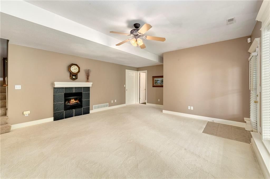 537 NE Topaz Drive — photo 28