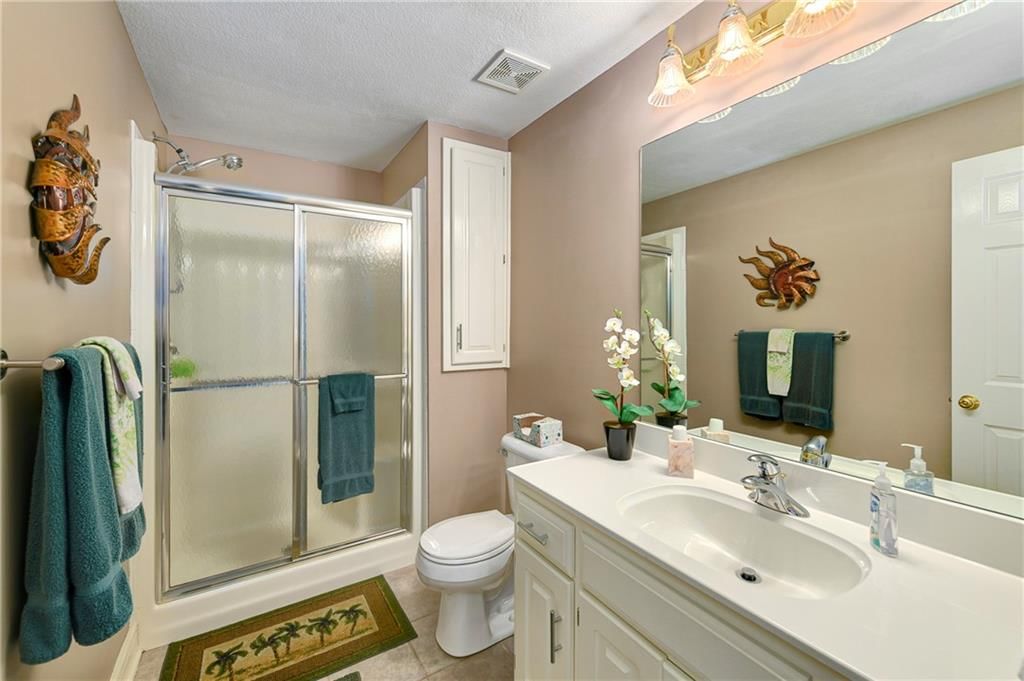 537 NE Topaz Drive — photo 31
