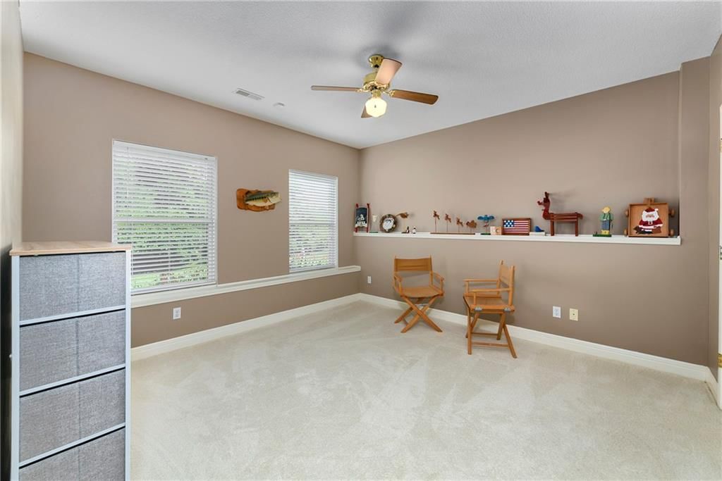 537 NE Topaz Drive — photo 34