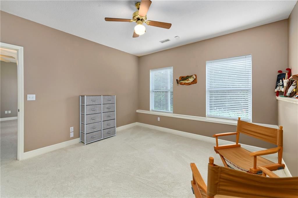 537 NE Topaz Drive — photo 35